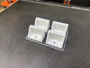 And then I printed a few magnet holding brackets on the Prusa Mk3