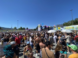 We land at Stadelhofen, ready to immerse ourselves into Zurich Street Parade 2024- there are about 920'000 people in Zurich today!