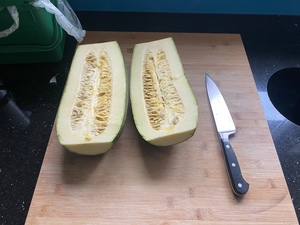 I've sliced this zucchini length wise, and it's about 2kg or so. Lots of it has to be disposed of though - it looks a bit like a pumpkin in here!