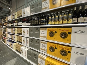The Coop however is full of wine. And I like wine. And baking bread. And computers.