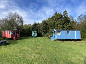 An overview picture of the three Pipowagens, we're in the green one in the middle.
