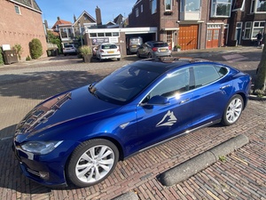 The car is well at home in Franeker, Friesland.