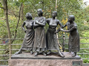 A bronze statuette called Fabrikkjentene by Ellen Jacobsen in 1986