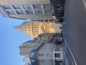 The Panth&eacute;on as seen from another angle.