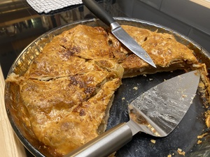 Cristina made an apple pie, which tasted yummy. Well done, Cristina!