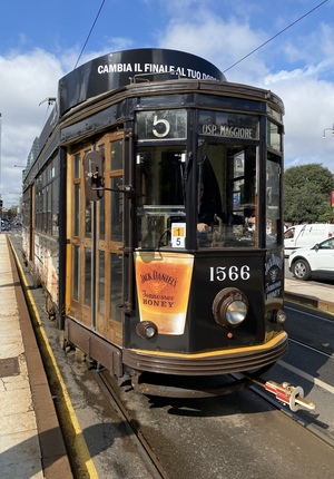 The trams in Milan are both old and cute. They run every few minutes though. Tara explains that they look similar to the ones in San Francisco, because Milan donated a bunch!
