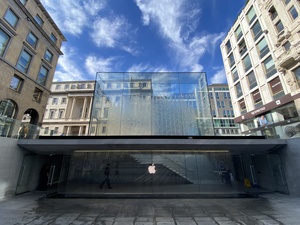 The Apple Store is keeping it classy, in Milan, Itay.