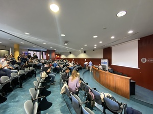 The auditorium for ESNOG'32 which holds 200 or so, and has all the amenities one might wish for, including streaming capabilities