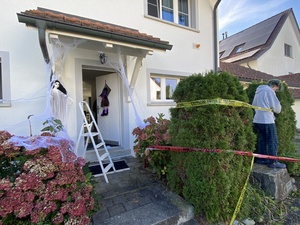Quinn has decorated our front yeard, inviting the kids over for a trick-or-treat later this week