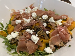 Marina's delicious dinner: ham, goat cheese, squasch and rocket
